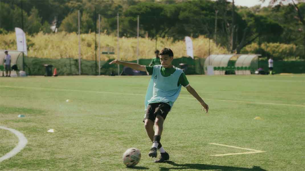 Frame 6 do filme Futeballer: Viagem U16 a Portugal